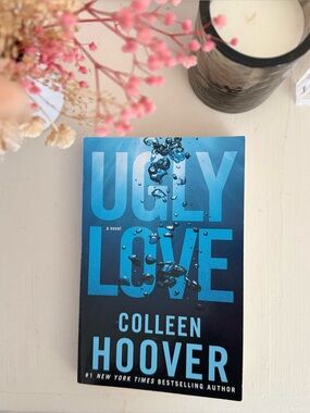 Ugly Love book by Colleen Hoover